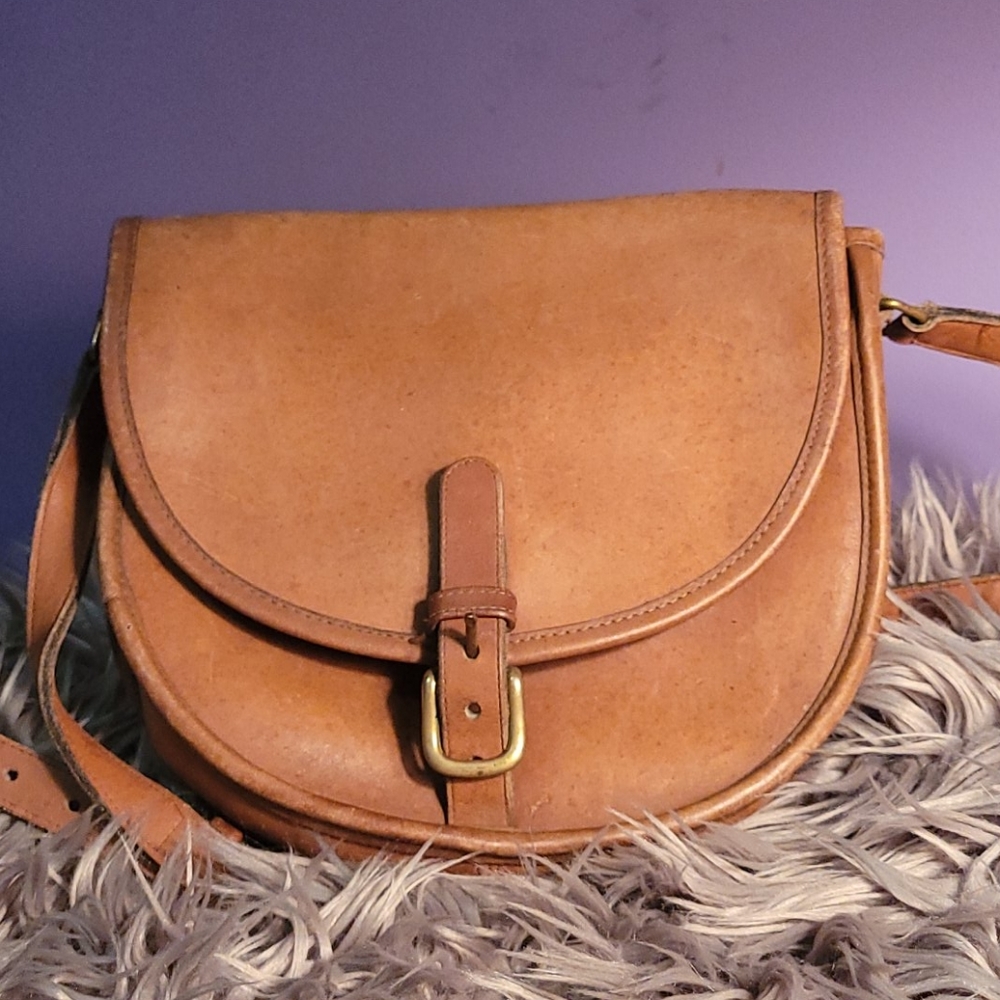 Vintage coach saddle crossbody